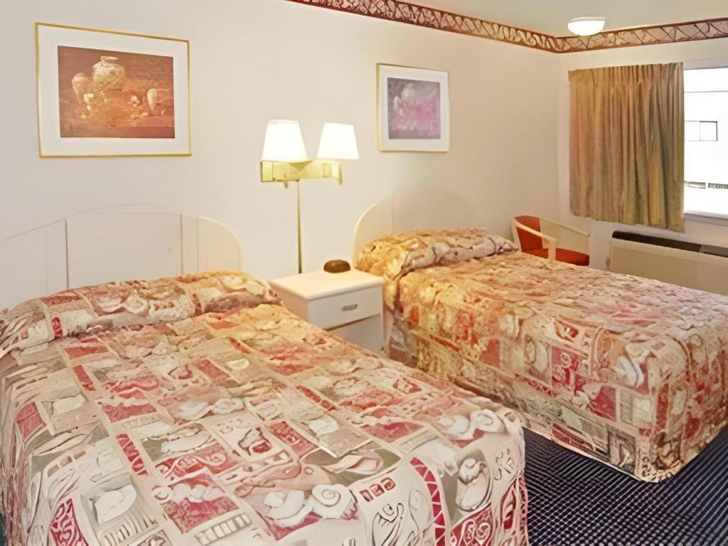 Econo Lodge Airport Норфолк Экстерьер фото