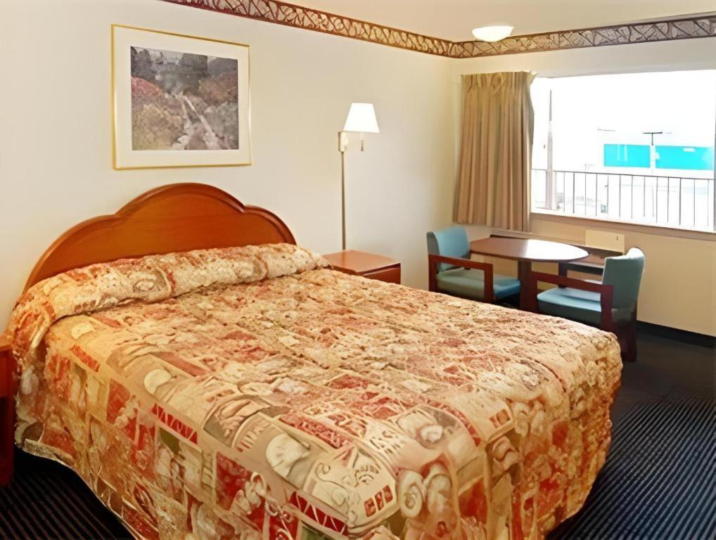 Econo Lodge Airport Норфолк Экстерьер фото