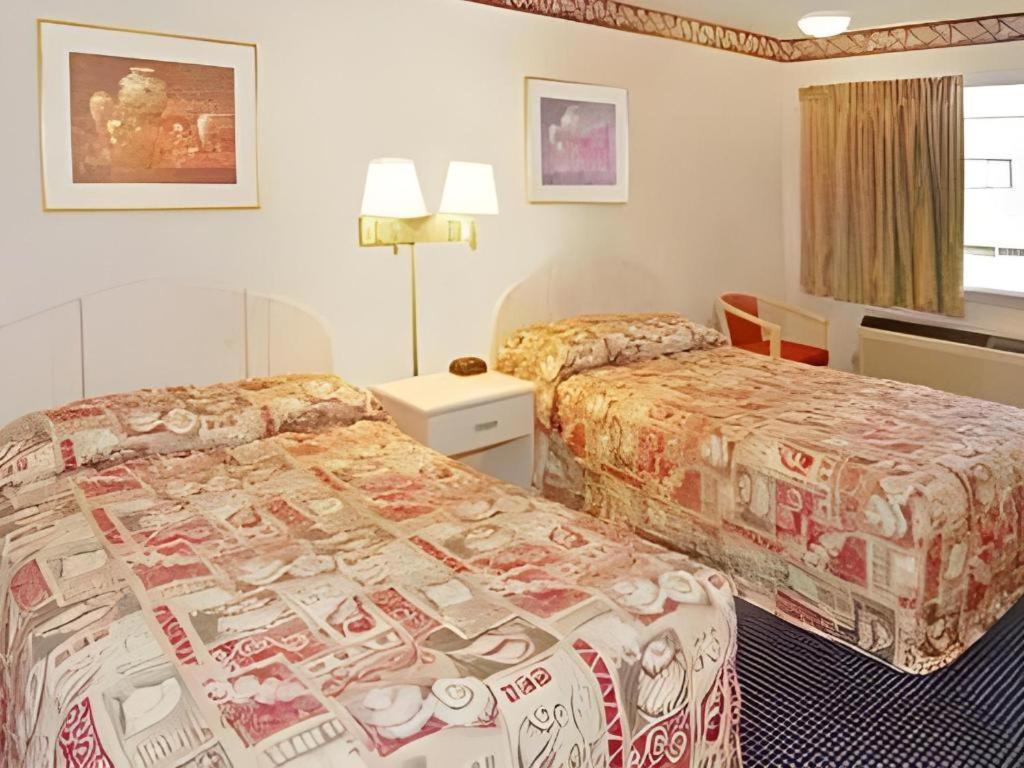 Econo Lodge Airport Норфолк Экстерьер фото