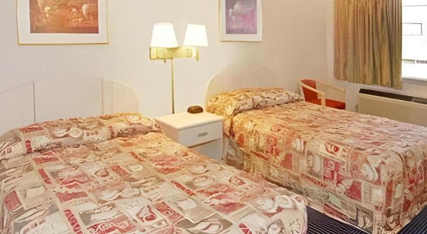 Econo Lodge Airport Норфолк Экстерьер фото